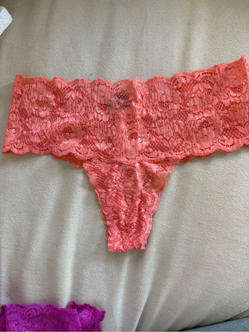 Cosabella 3 Lace Cheeky Thongs - Picture 3 of 6